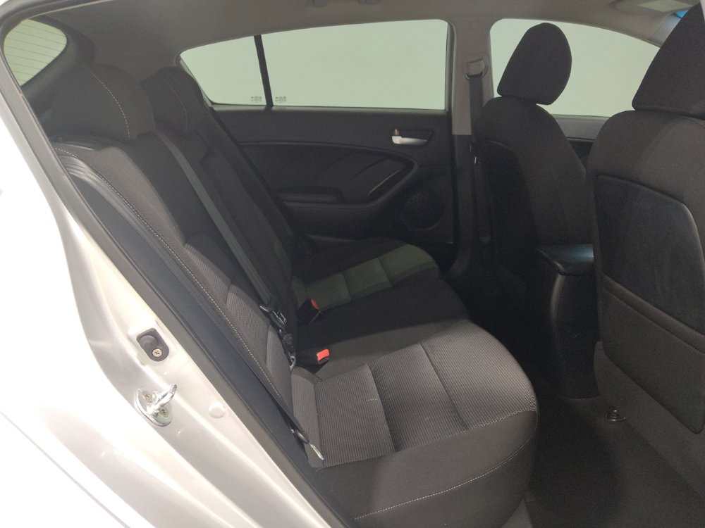 Used 2017 Kia Forte LX image 19