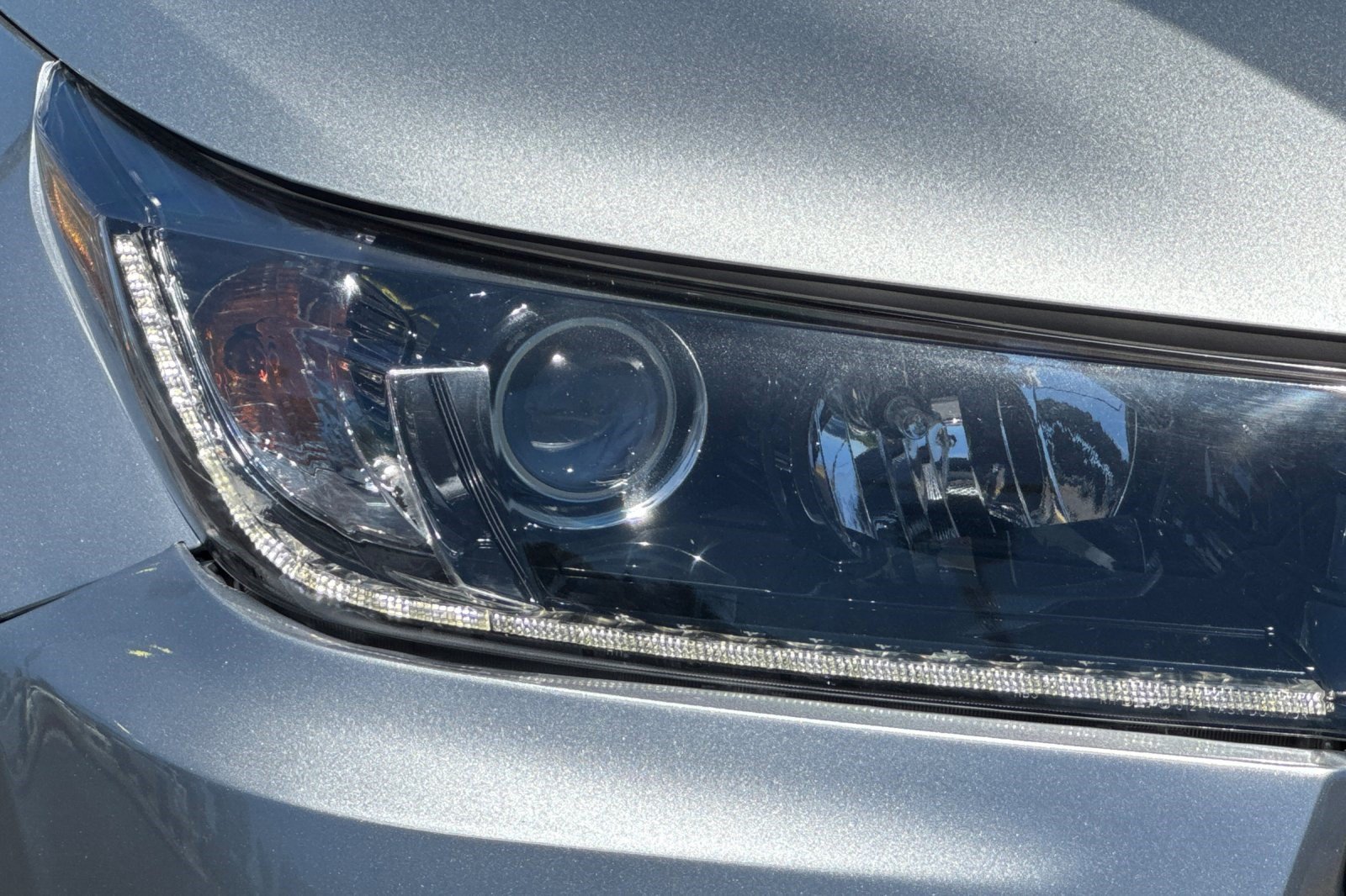 Used 2019 Toyota Highlander SE AWD/4WD image 11