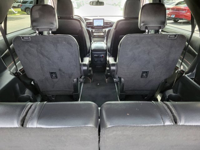 Used 2023 Ford Explorer ST-Line w/ Class IV Trailer Tow Package RWD image 8