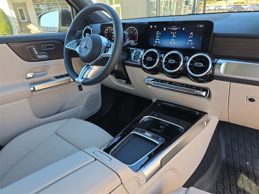 New 2026 Mercedes-Benz GLB 250 4MATIC image 18