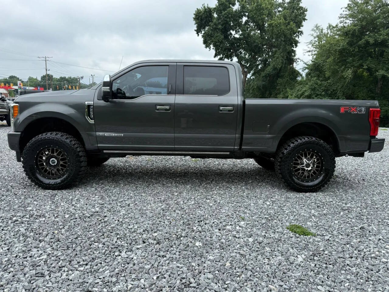 Used 2018 Ford F250 Platinum w/ Platinum Ultimate Package AWD/4WD image 4