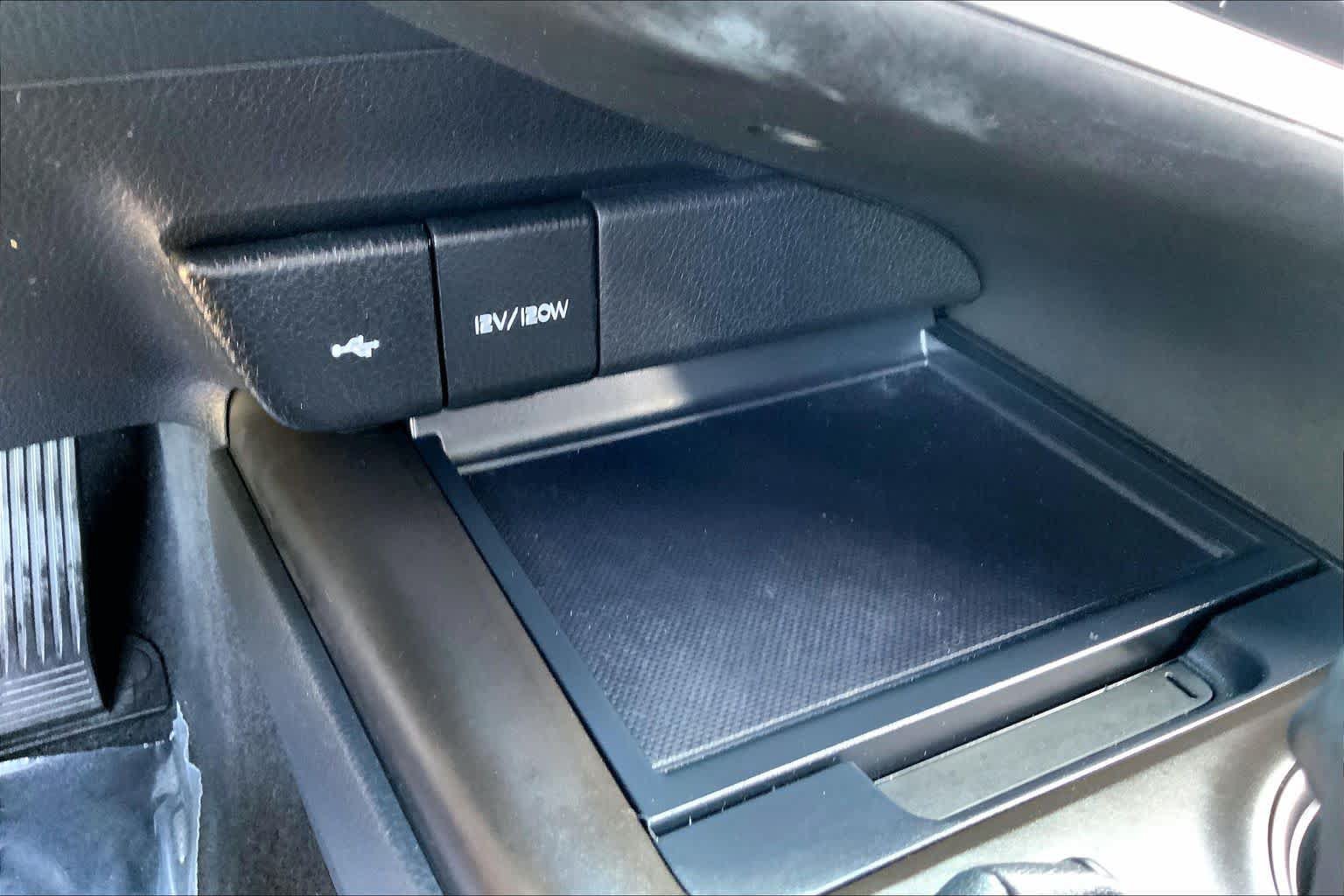 Used 2021 Toyota Camry SE AWD/4WD image 34