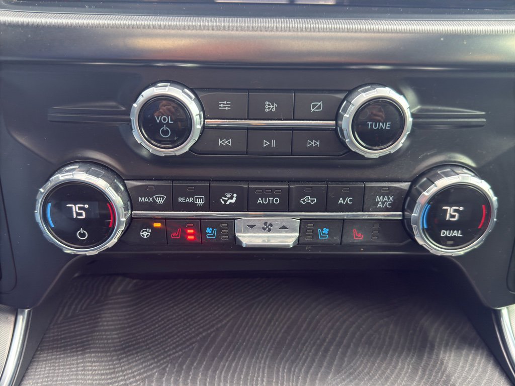 Used 2021 Ford F150 Platinum w/ Equipment Group 701A High image 19