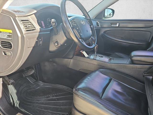 Used 2011 Hyundai Genesis 3.8 w/ Premium Navigation Pkg 3 image 9