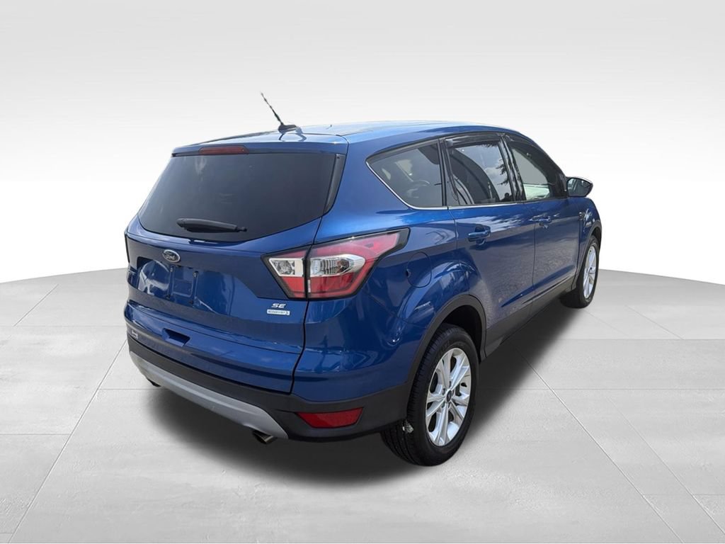 Used 2017 Ford Escape SE FWD image 5