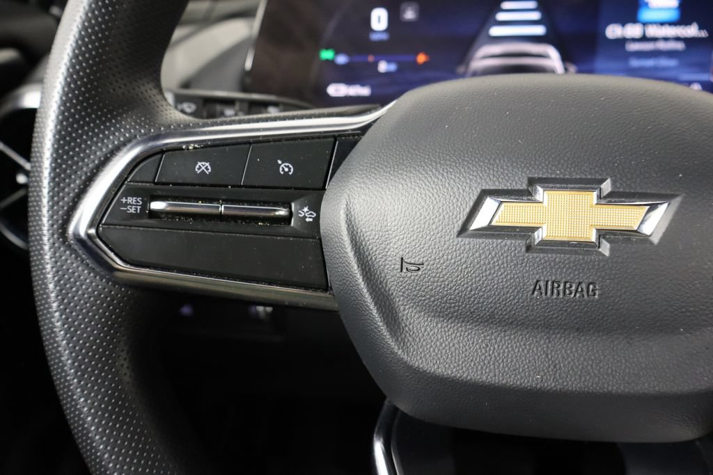 Used 2025 Chevrolet Equinox EV LT FWD image 19