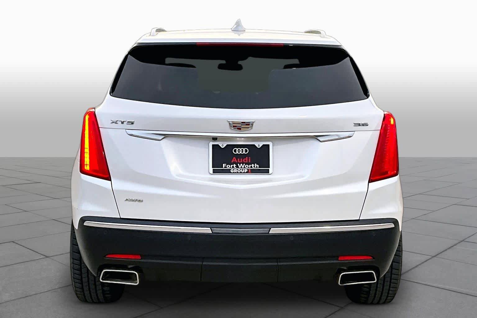 Used 2018 Cadillac XT5 Premium Luxury AWD/4WD image 5