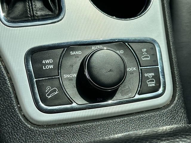 Used 2020 Jeep Grand Cherokee Summit image 40