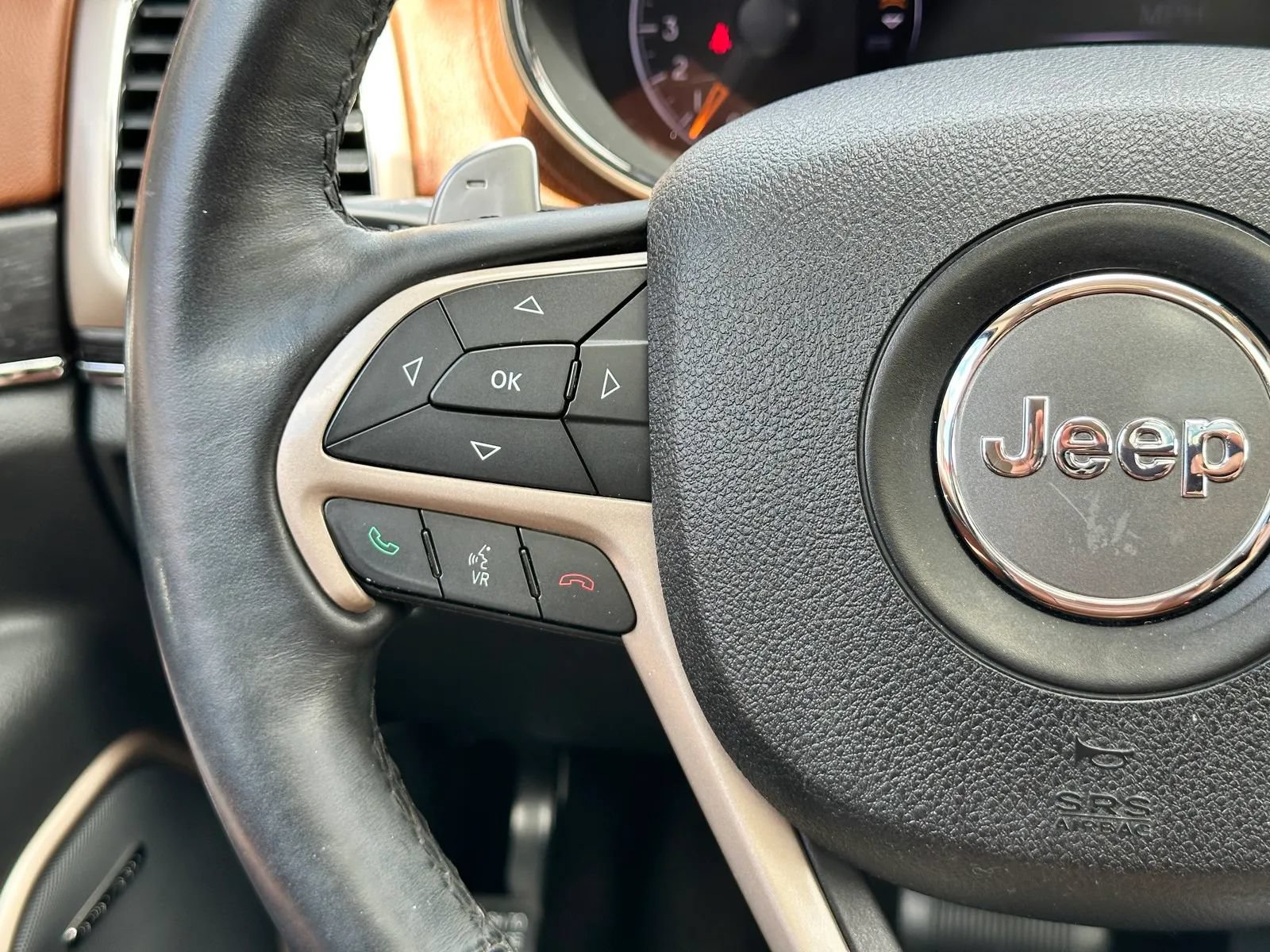 Used 2016 Jeep Grand Cherokee Summit w/ Platinum Series Group AWD/4WD image 32