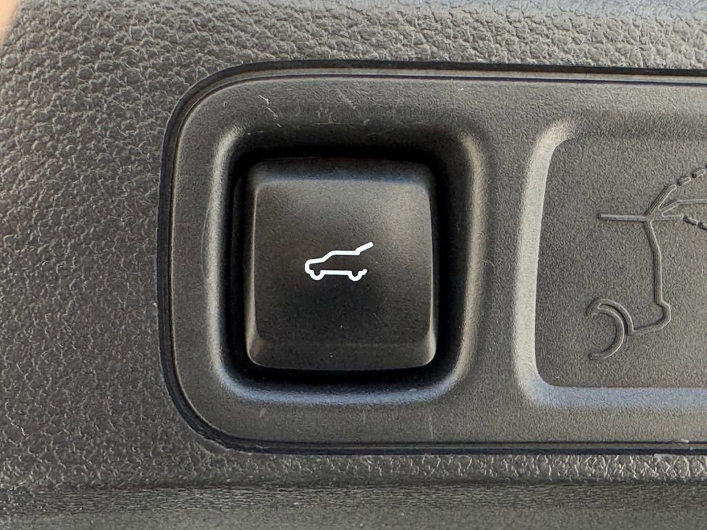 Used 2023 Ford Expedition Limited image 31