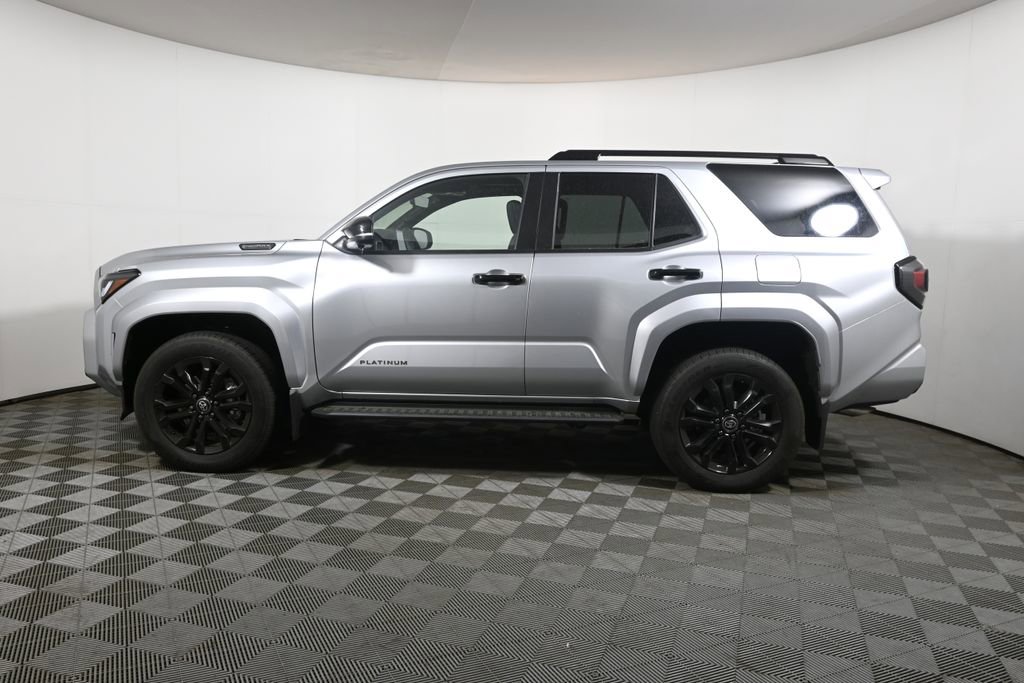 Used 2025 Toyota 4Runner Platinum AWD/4WD image 2