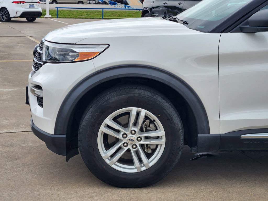 Used 2021 Ford Explorer XLT w/ Equipment Group 202A image 9