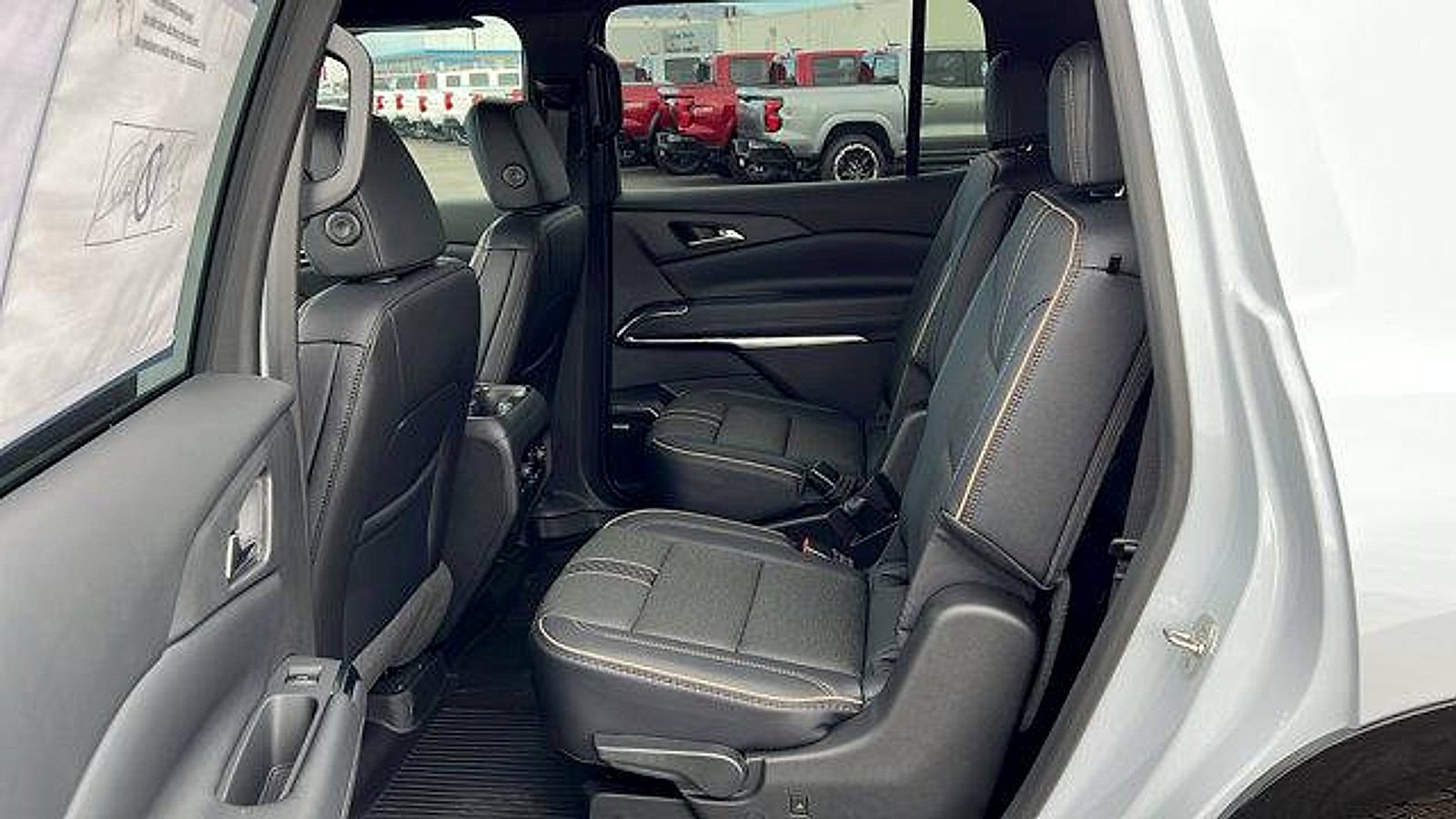 New 2026 Chevrolet Traverse High Country w/ LPO, Floor Liner Package image 15