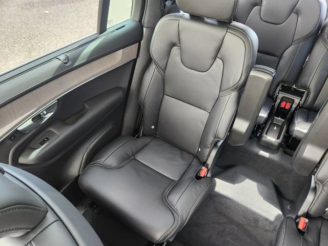 New 2026 Volvo XC90 B6 Ultra w/ Lounge Package AWD/4WD image 13