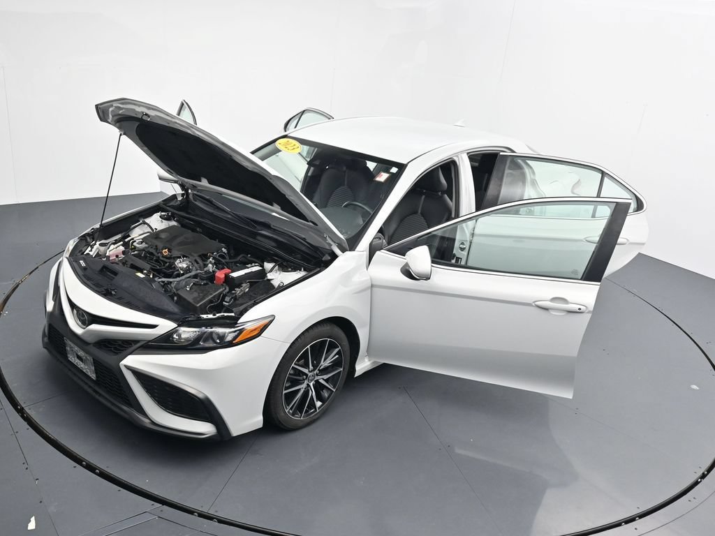 Used 2023 Toyota Camry SE FWD image 40