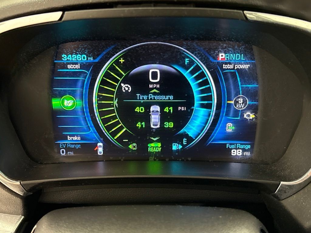 Used 2018 Chevrolet Volt Premier w/ Driver Confidence Package FWD image 34
