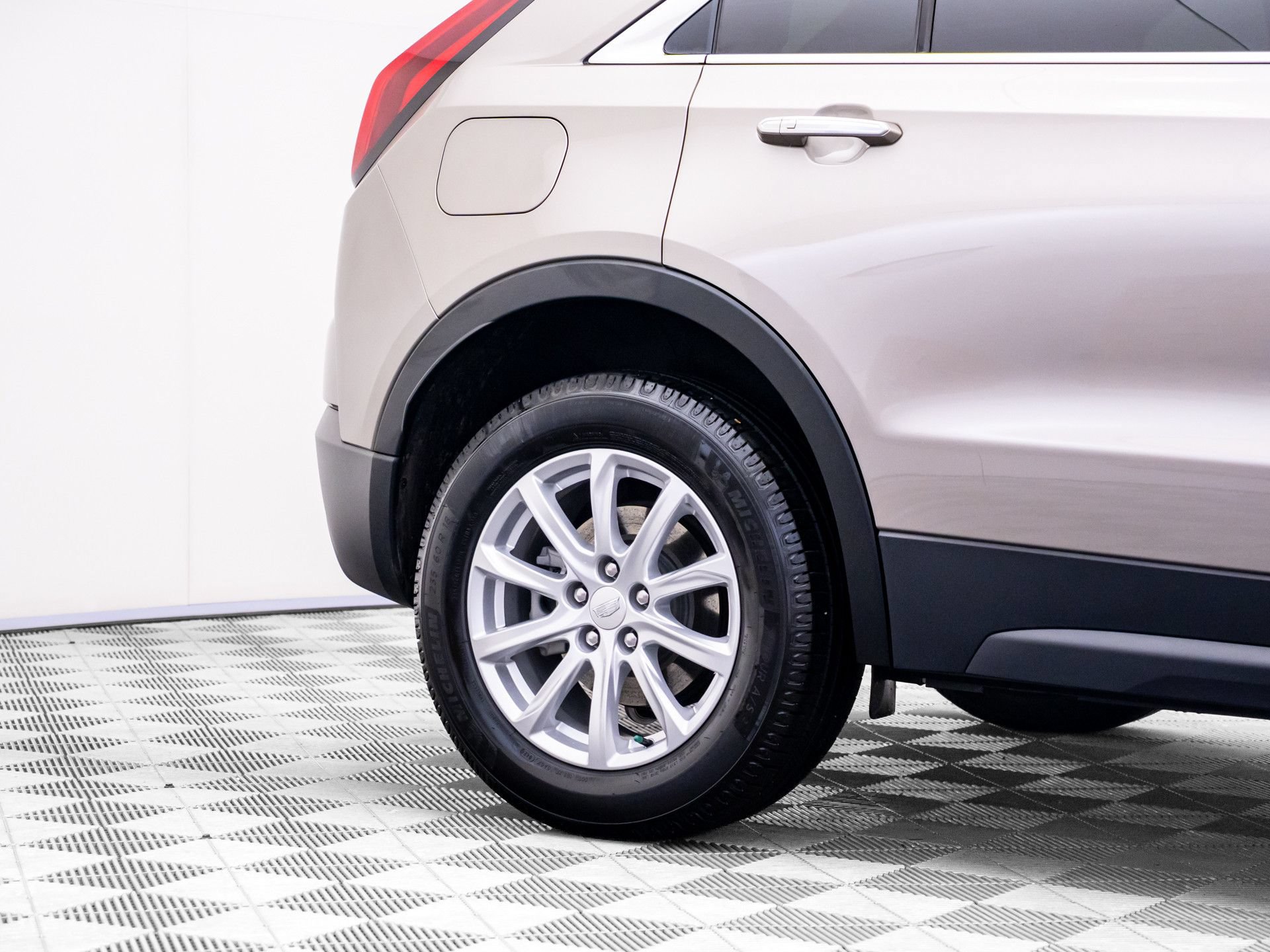 Certified 2022 Cadillac XT4 Luxury w/ Cold Weather Package AWD/4WD image 36