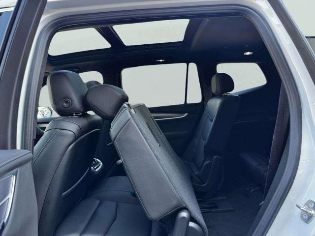 Used 2024 Cadillac XT6 Luxury w/ LPO, Floor Liner Package FWD image 47