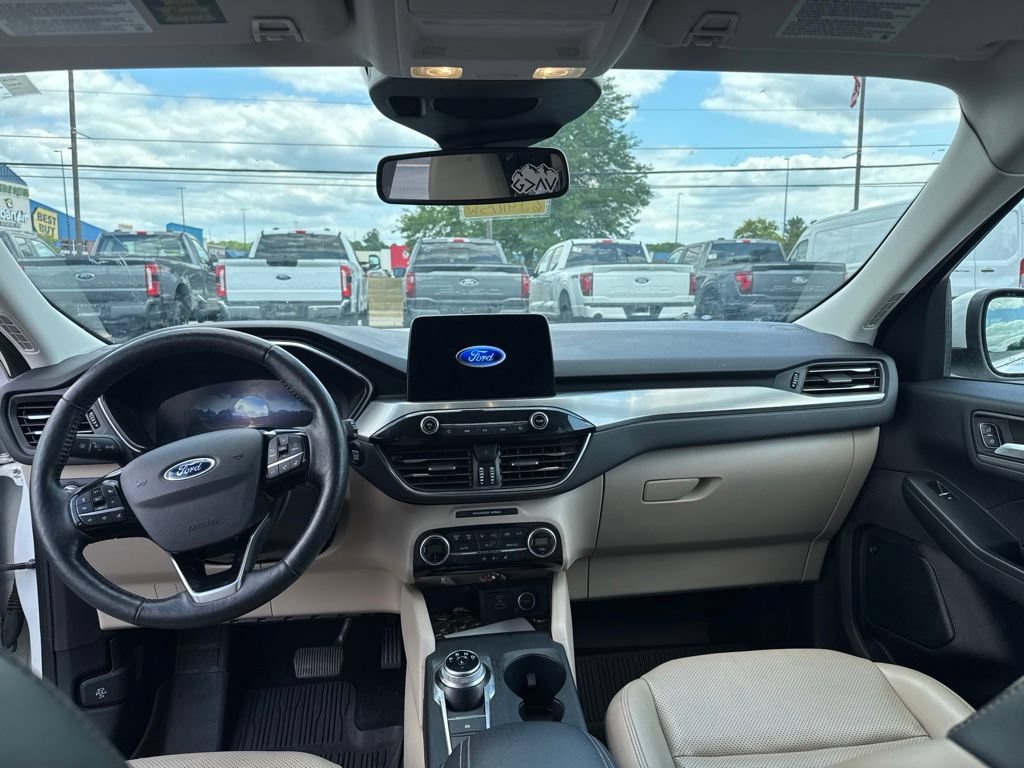 Used 2021 Ford Escape Titanium AWD/4WD image 11