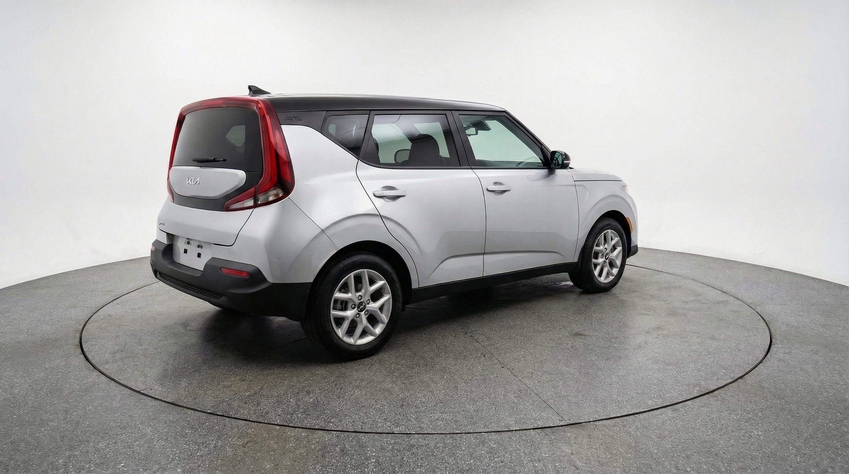 Used 2025 Kia Soul LX w/ LX Technology Package image 9