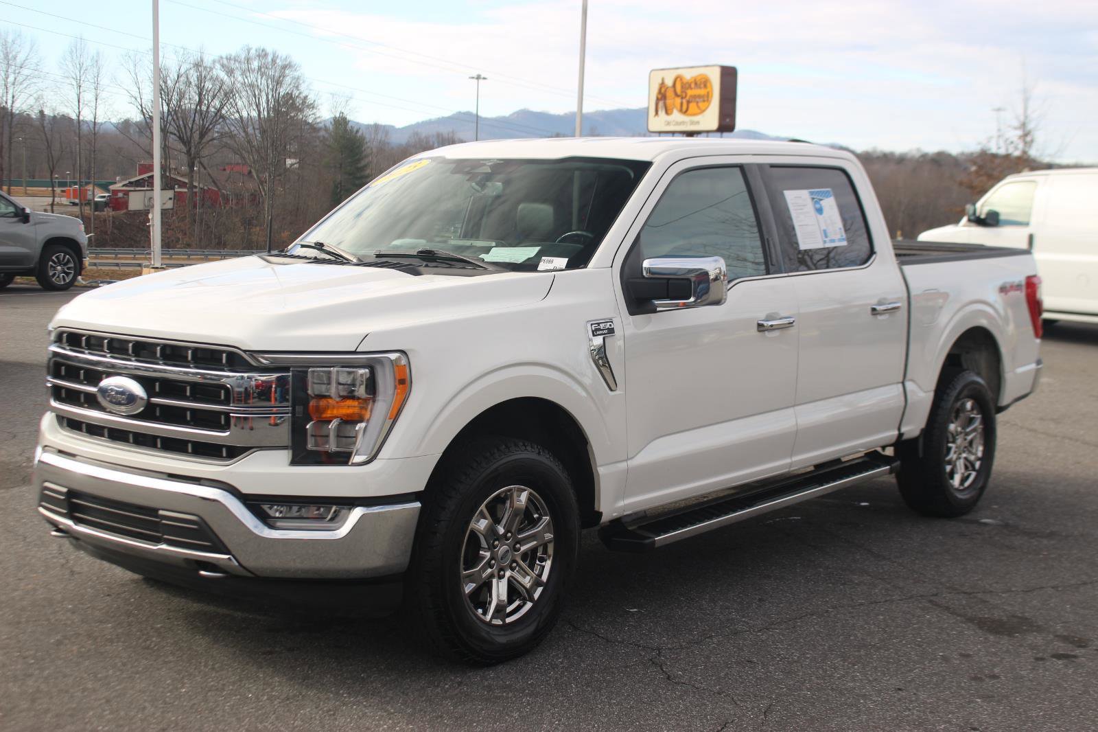 Used 2023 Ford F150 Lariat image 3