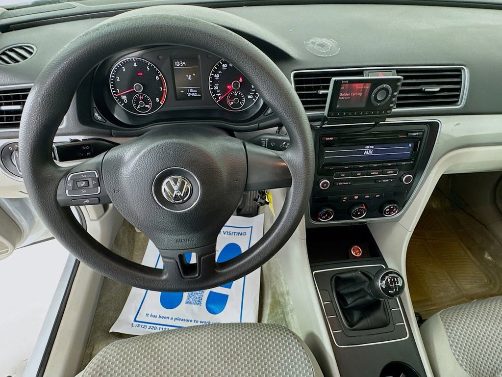 Used 2015 Volkswagen Passat 1.8T S FWD image 12