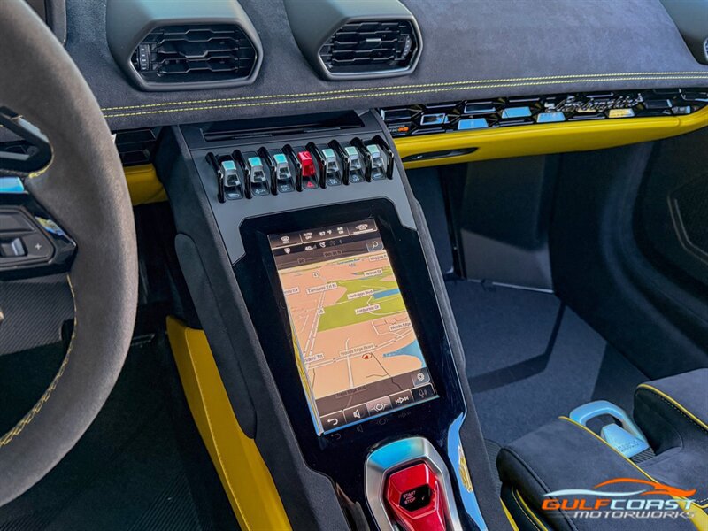Used 2023 Lamborghini Huracan Tecnica RWD image 15
