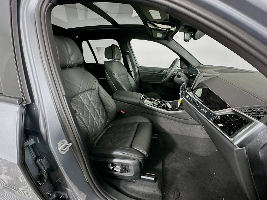 New 2026 BMW X5 xDrive40i w/ M Sport Package image 36