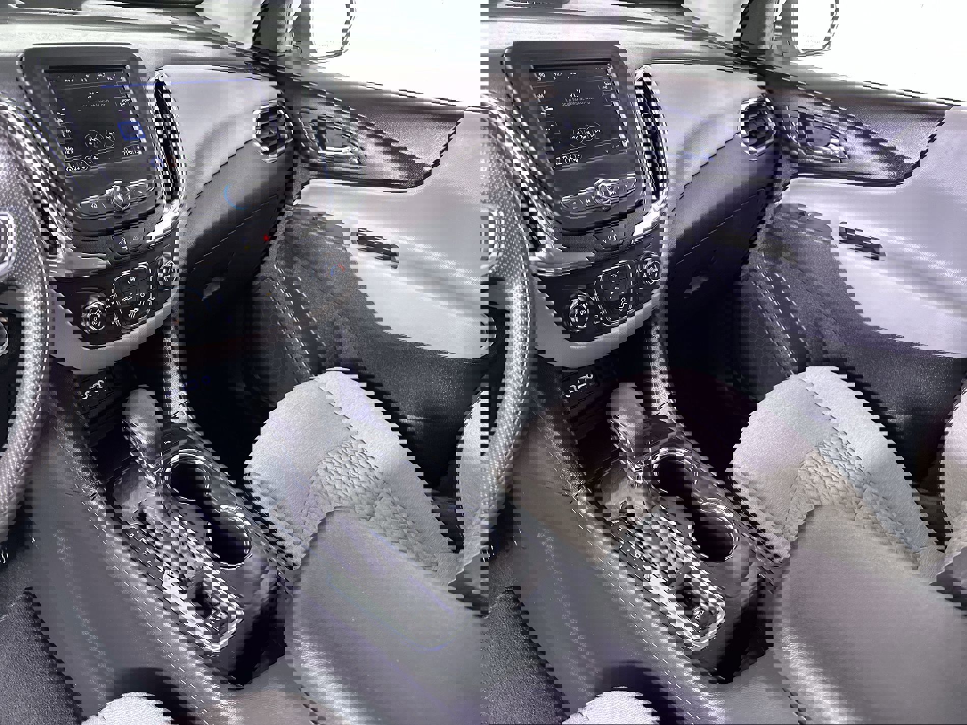 Used 2023 Chevrolet Equinox LT image 72