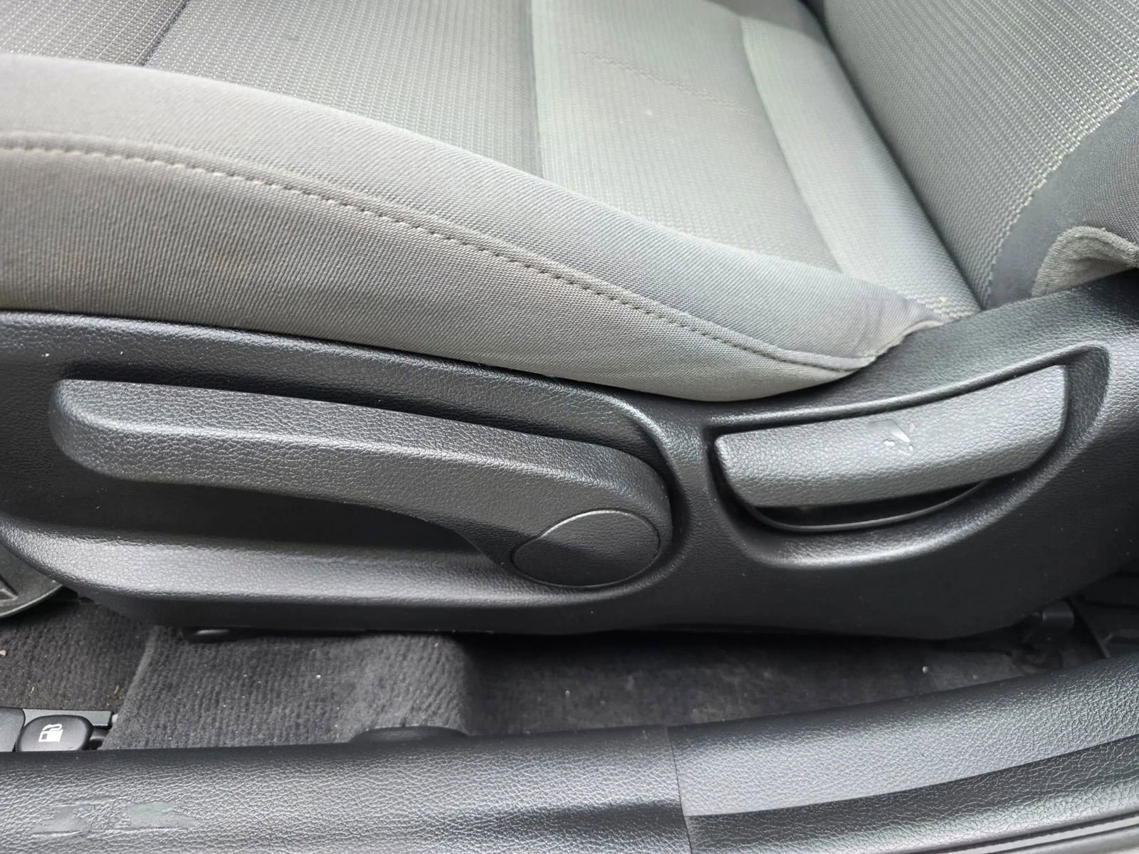 Used 2017 Kia Forte LX image 22