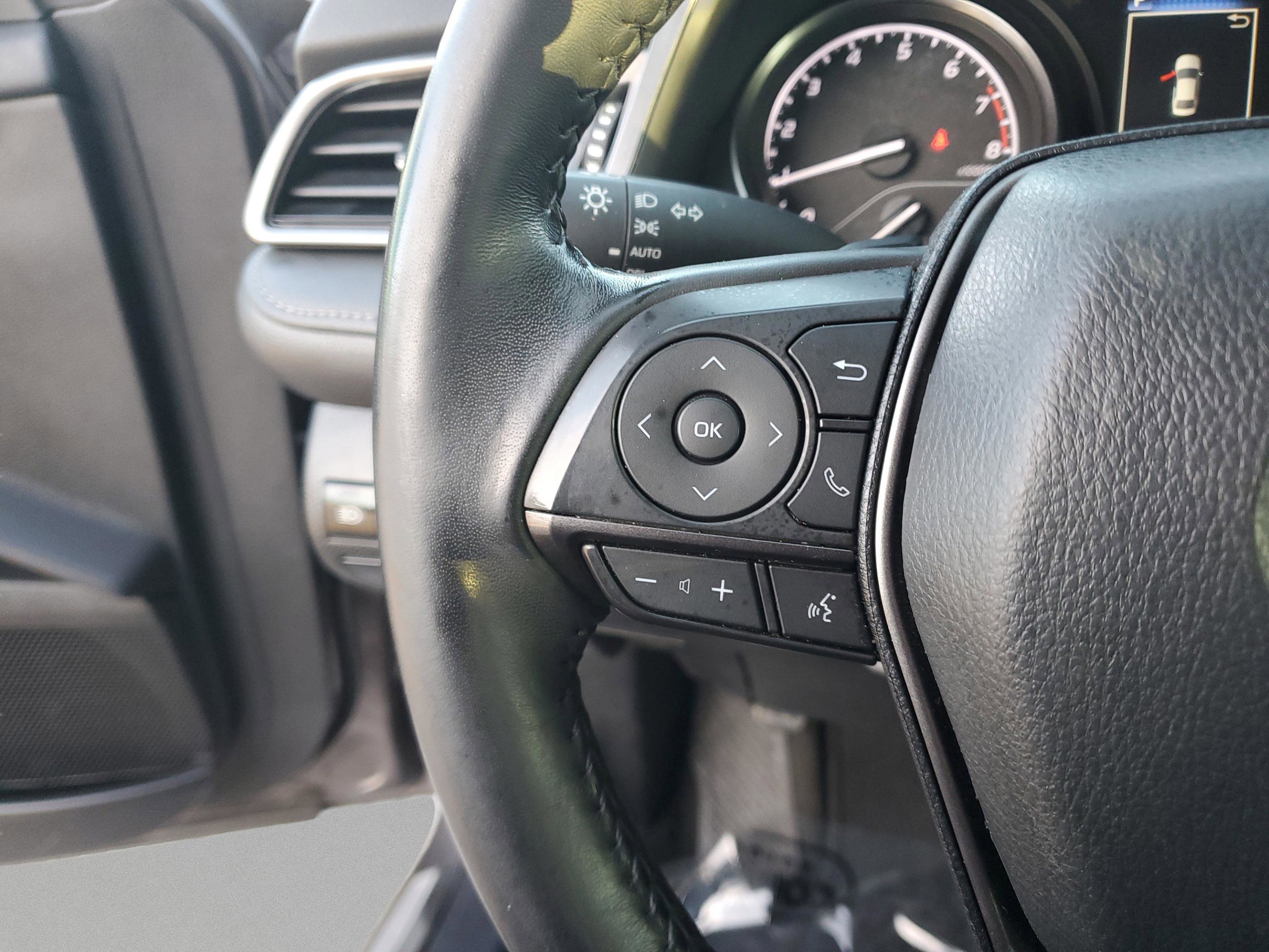 Used 2024 Toyota Camry SE image 30