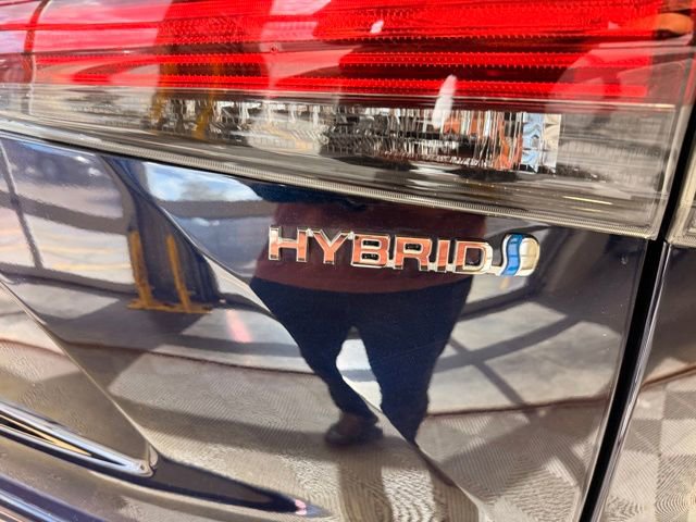 Used 2024 Toyota Highlander XLE AWD/4WD image 7