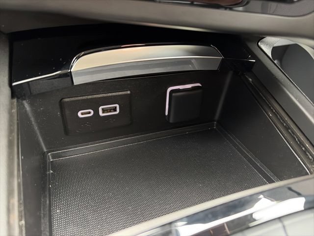 Used 2023 Buick Envision Preferred w/ Sport Touring Package AWD/4WD image 19