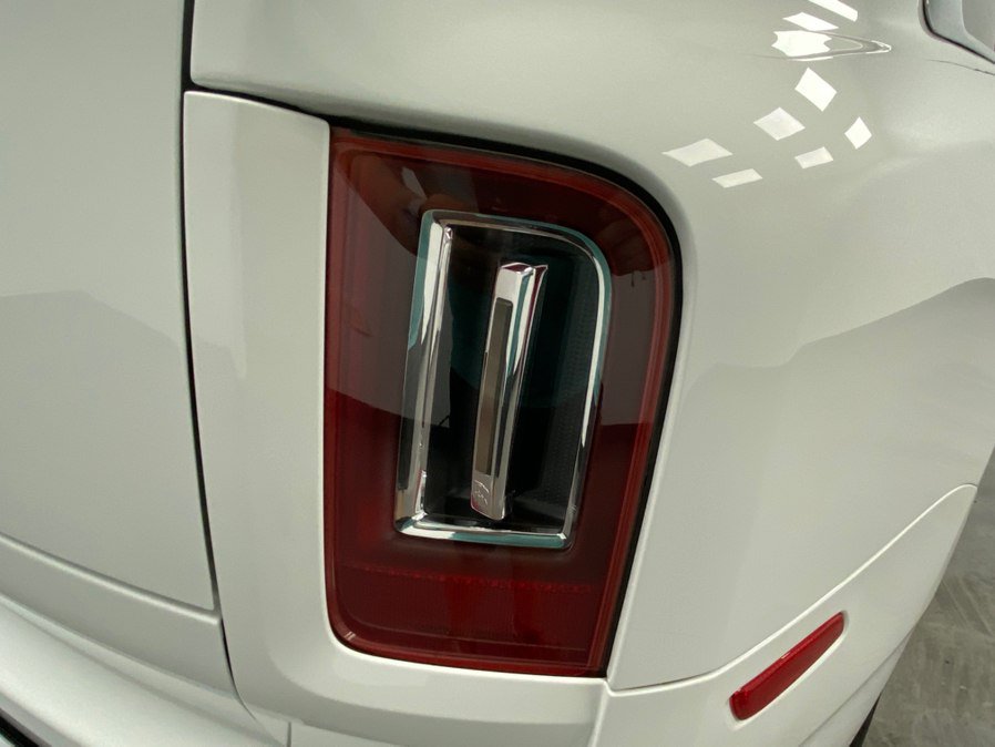 Used 2019 Rolls-Royce Cullinan AWD/4WD image 14