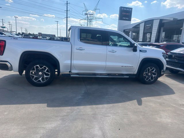 Used 2023 GMC Sierra 1500 SLT AWD/4WD image 4