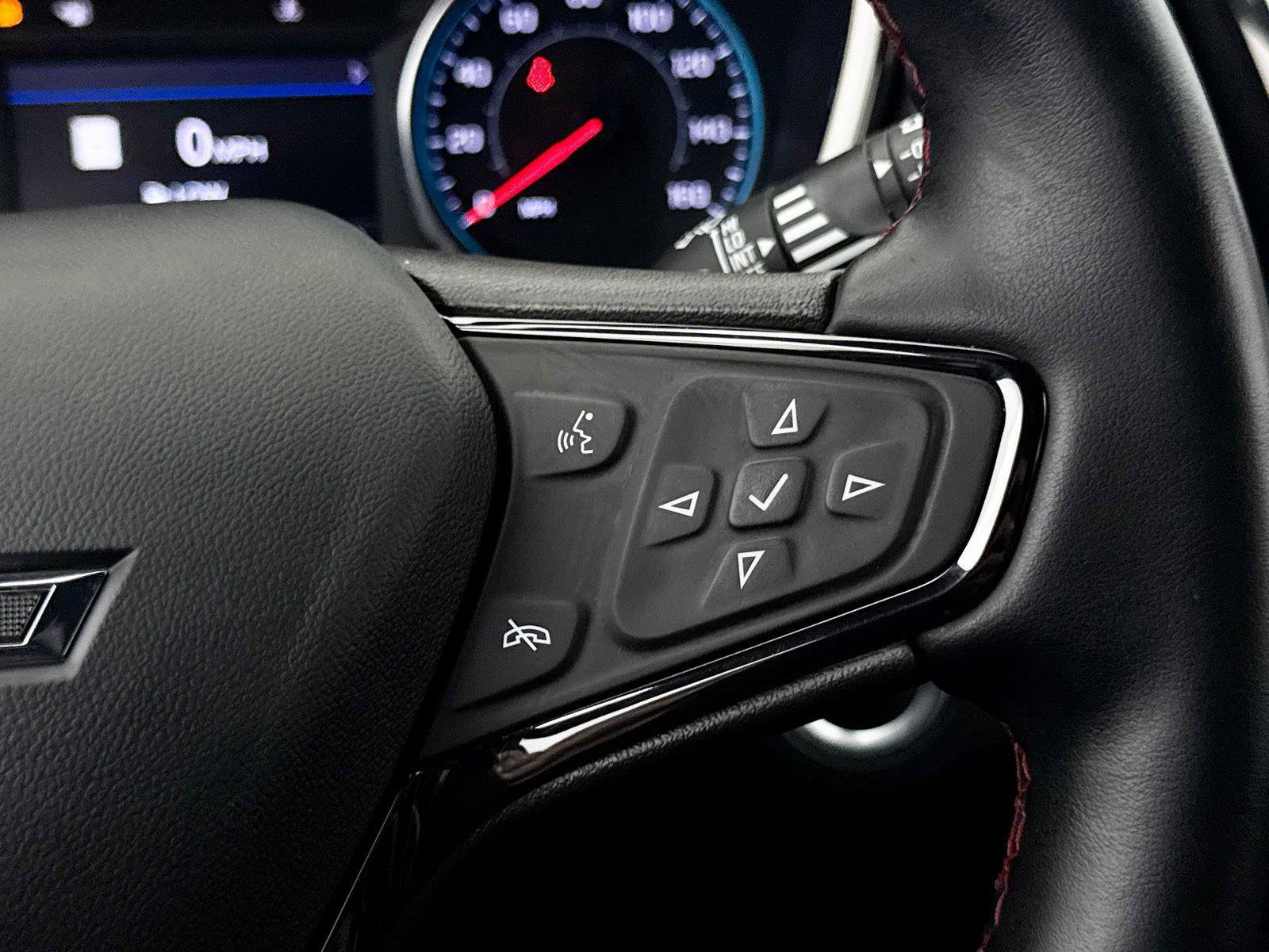Used 2024 Chevrolet Equinox RS FWD image 32