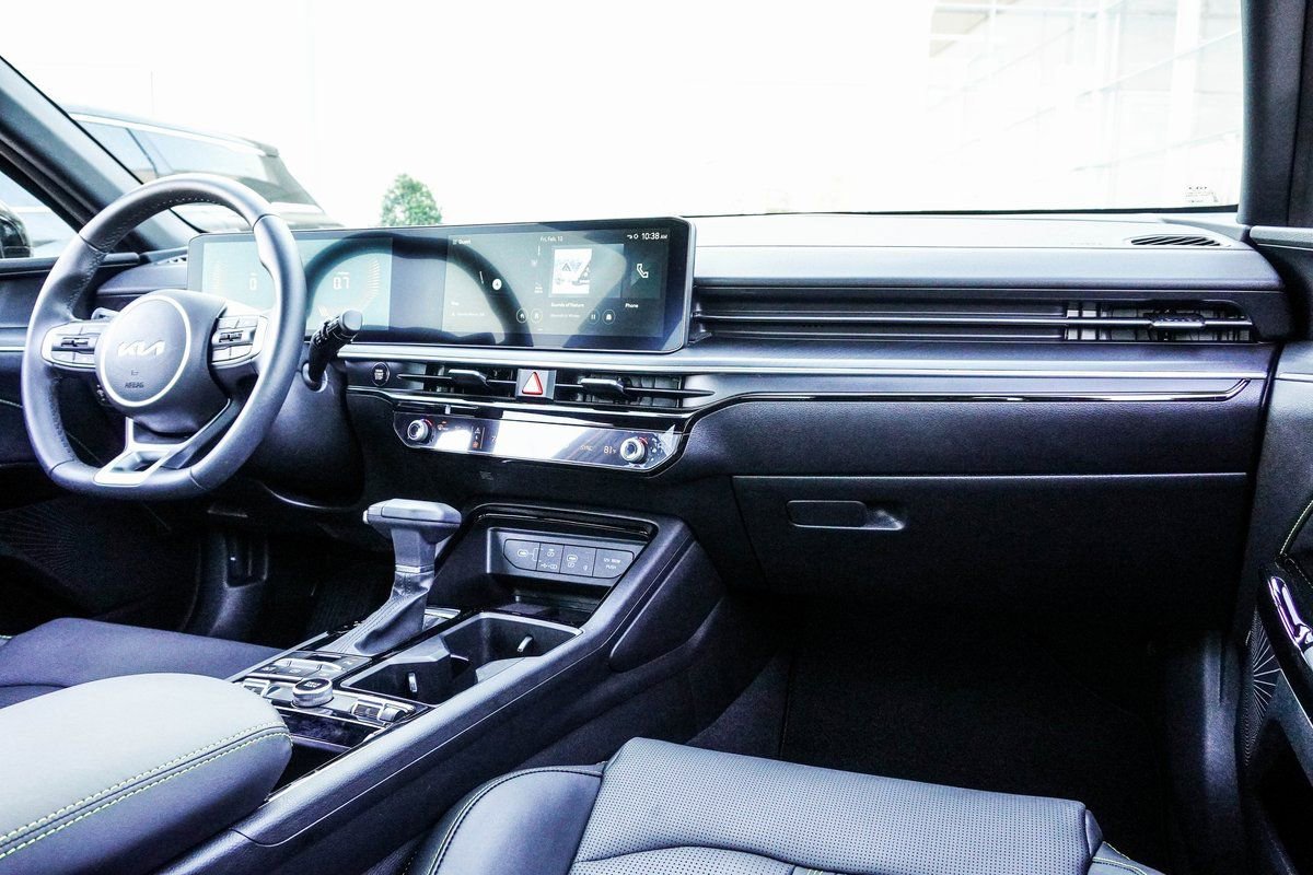 Used 2025 Kia K5 GT image 18