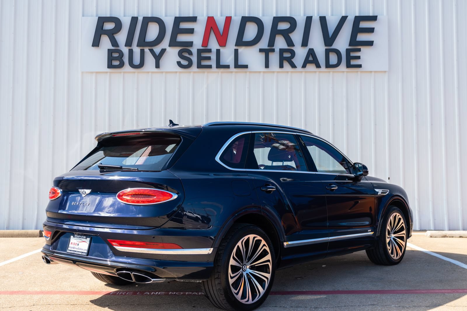 Used 2021 Bentley Bentayga AWD/4WD image 6