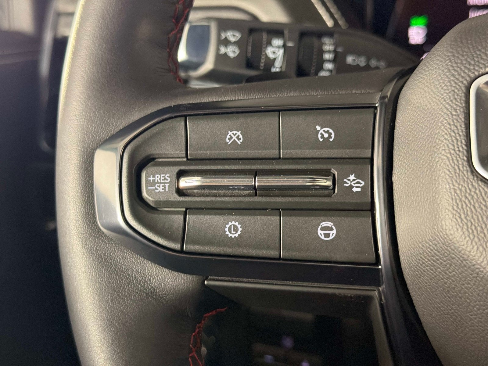 Used 2026 GMC Yukon AT4 Ultimate w/ LPO, Floor Liner Package AWD/4WD image 47