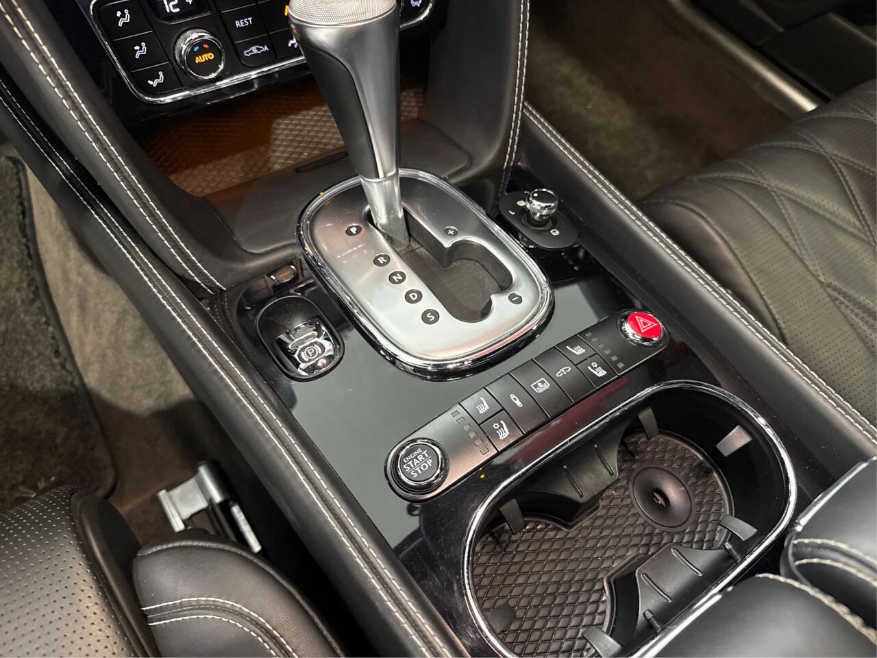 Used 2014 Bentley Flying Spur W12 AWD/4WD image 18