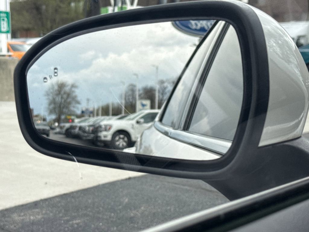 Used 2020 Ford Fusion SE image 39