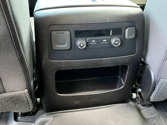 Used 2019 GMC Yukon SLE w/ SLE Value Package AWD/4WD image 32