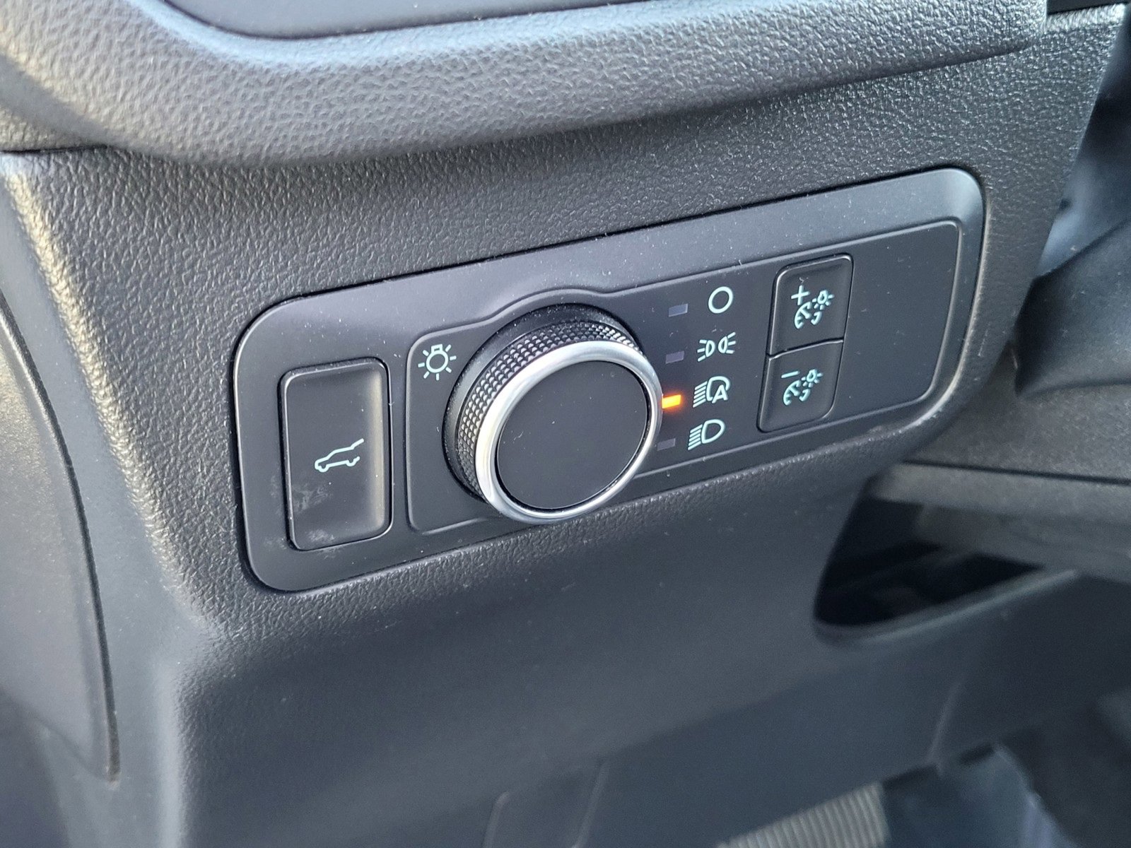 Used 2022 Ford Escape SE w/ Convenience Package image 18