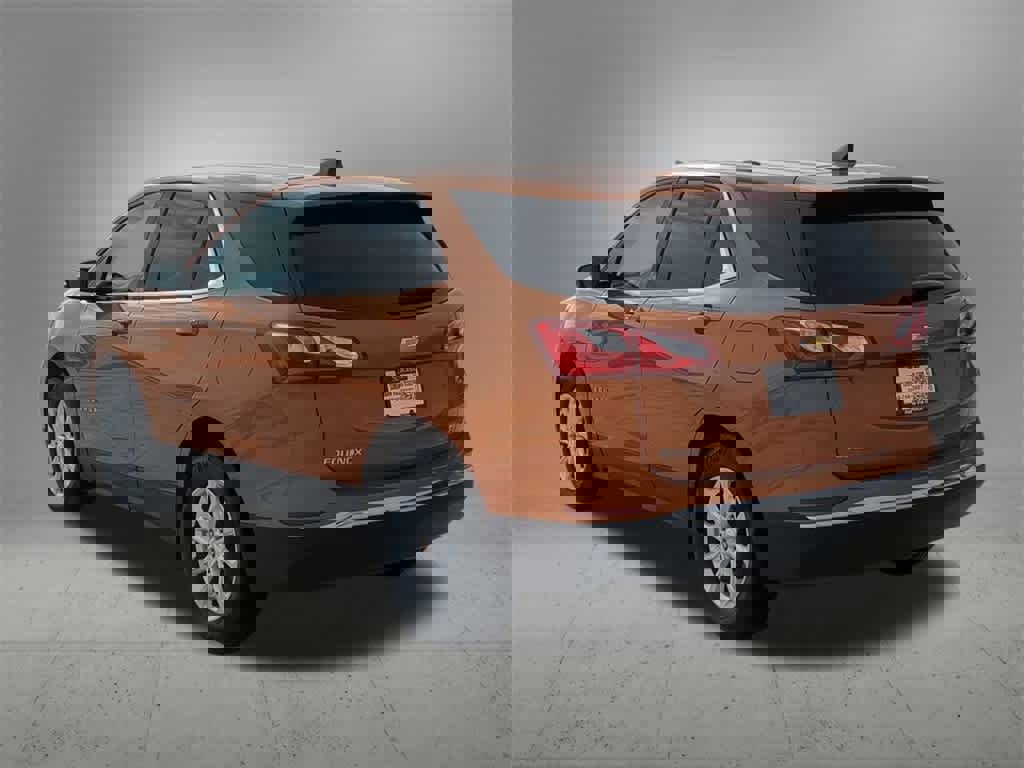 Used 2019 Chevrolet Equinox LT w/ Driver Convenience Package image 4