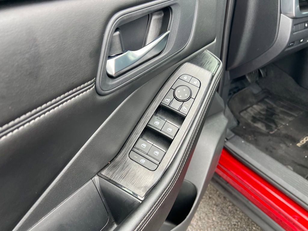 Used 2022 Nissan Rogue SV w/ SV Premium Package image 14