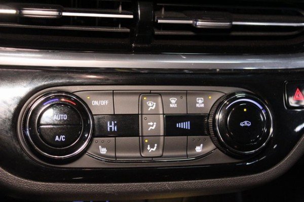 Used 2025 Buick Envista Sport Touring image 25