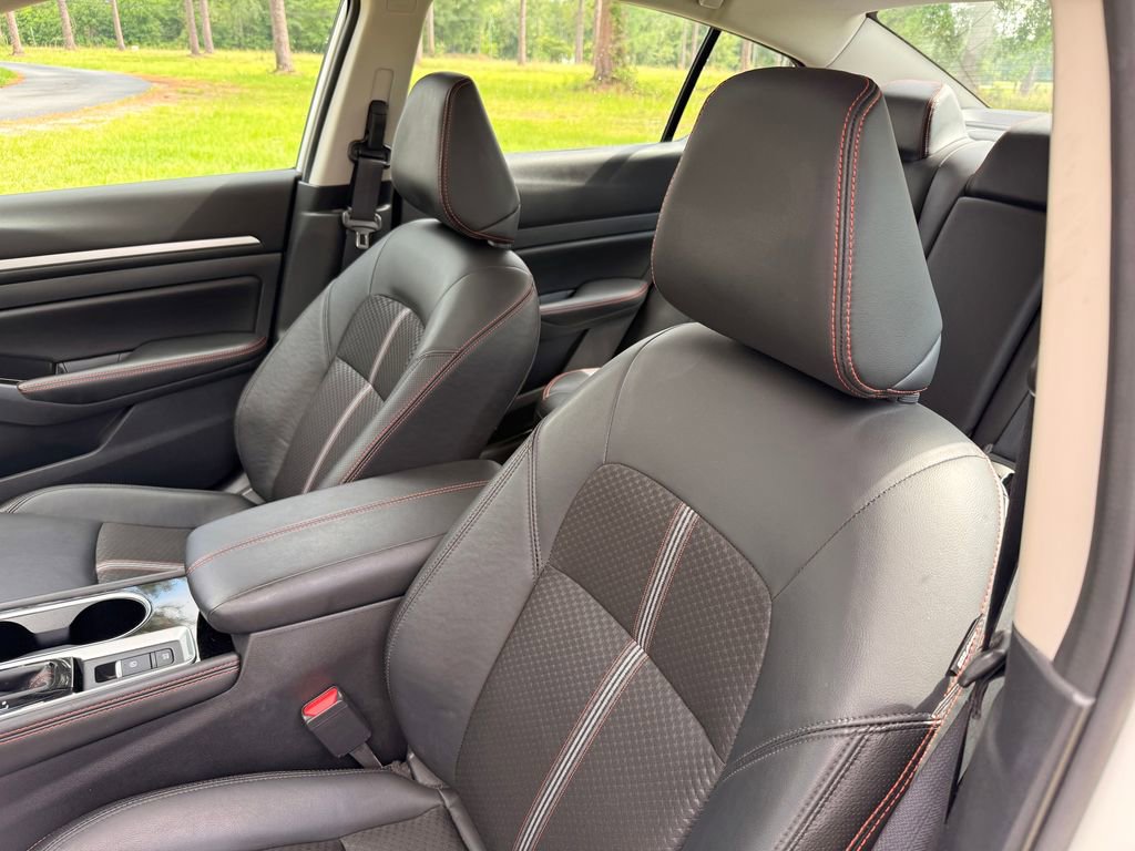 Used 2025 Nissan Altima 2.5 SR AWD/4WD image 12