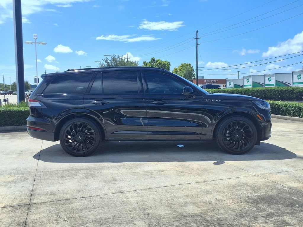 Used 2025 Lincoln Aviator Reserve w/ Jet Appearance Package RWD image 8