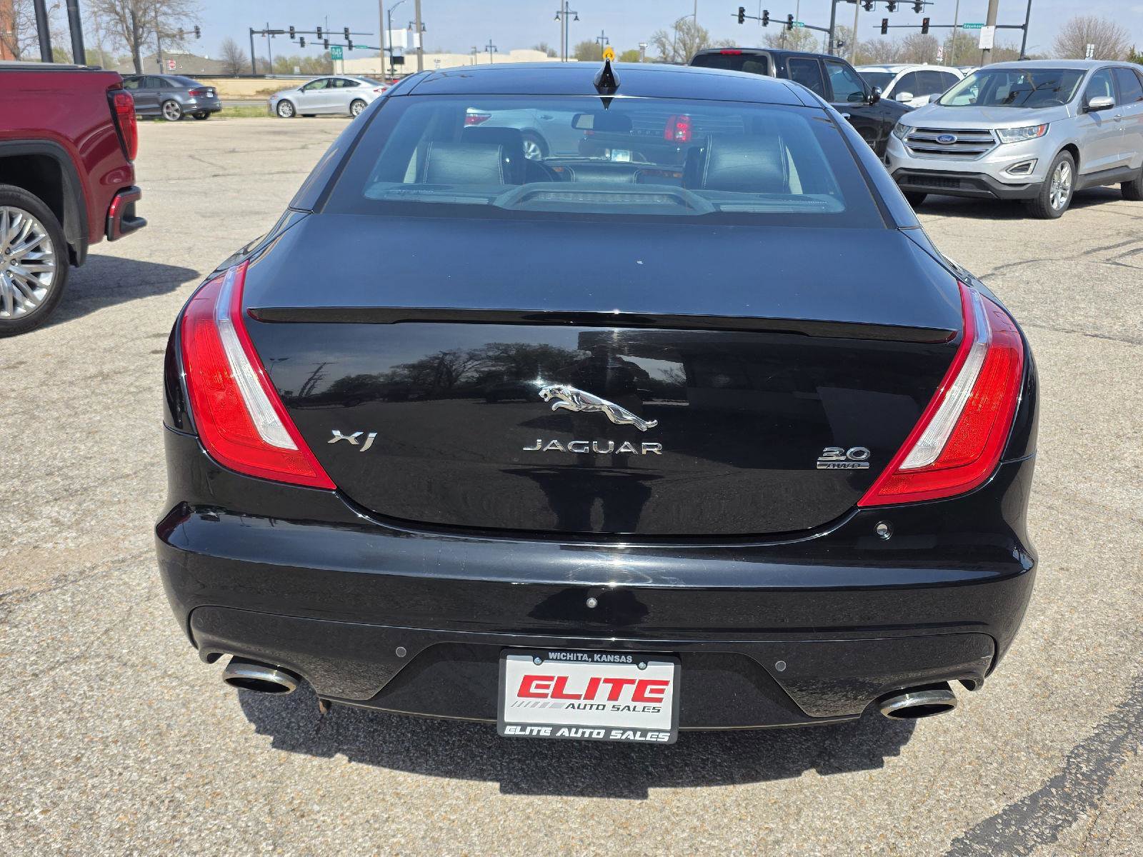 Used 2017 Jaguar XJ R-Sport AWD/4WD image 6