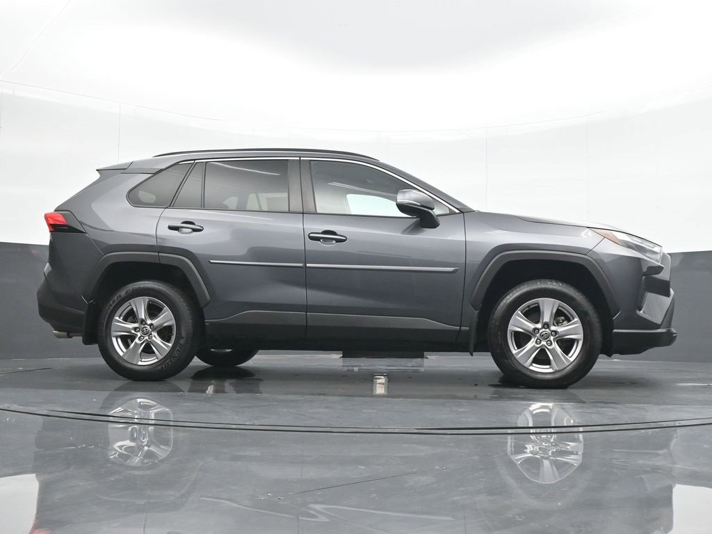 Used 2022 Toyota RAV4 XLE w/ Convenience Package image 22